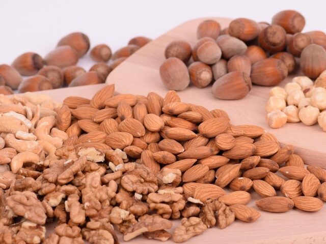 Healthy Hiking (Or Camping/Roadtrip) Snack Ideas